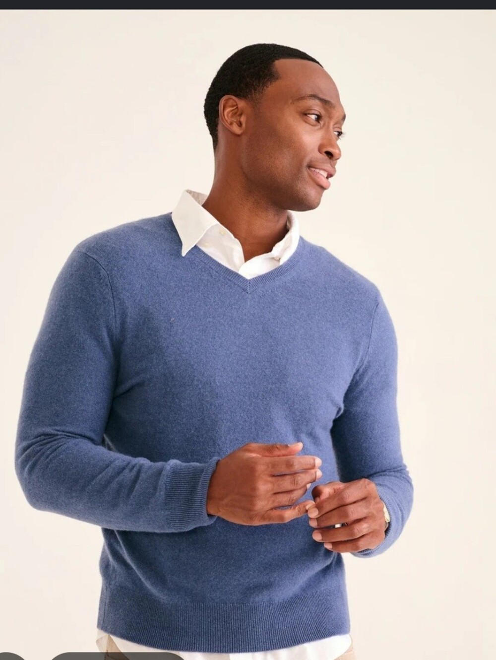Christian Dior Men's V-Neck Sweater in Dusty Blue Size LARGE